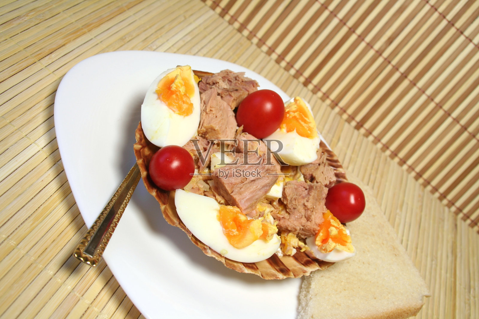 金枪鱼沙拉照片摄影图片