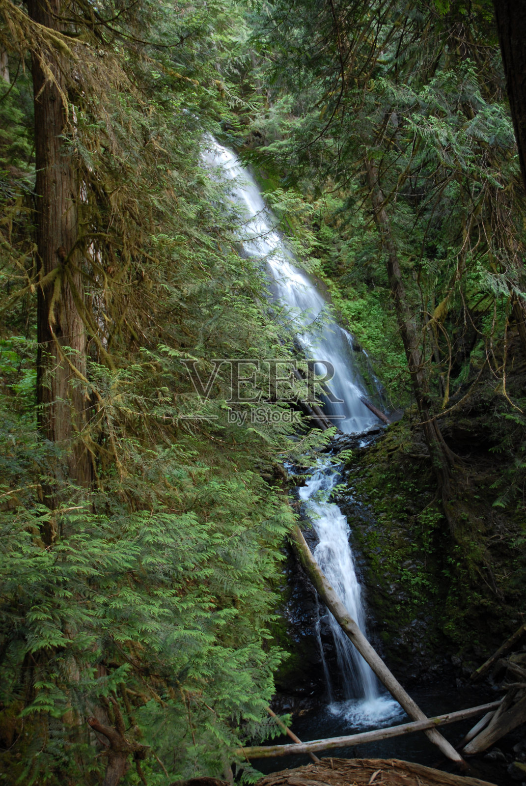 隐藏的瀑布照片摄影图片