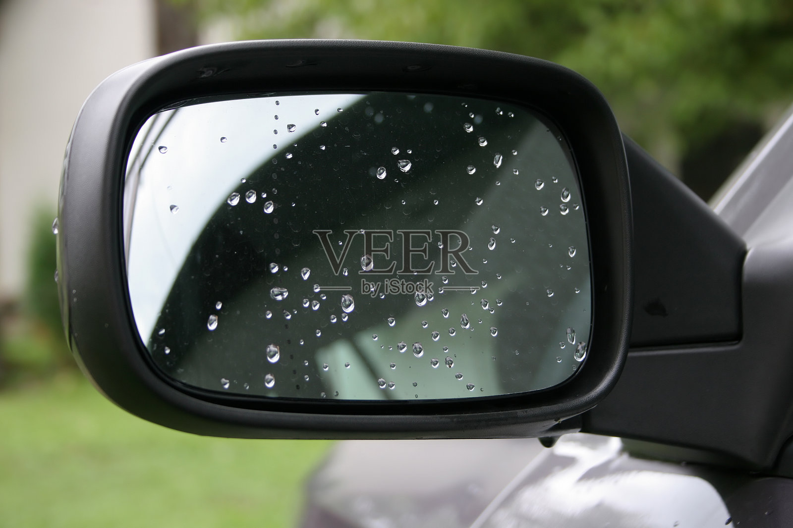 雨落在镜子照片摄影图片