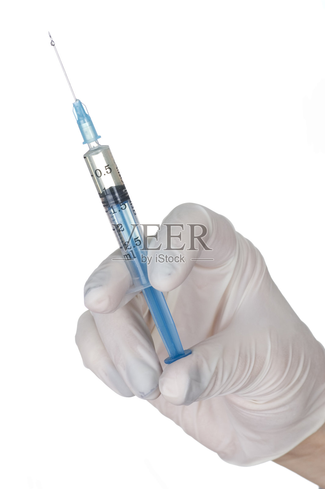 手戴手套，使用一次性注射器照片摄影图片