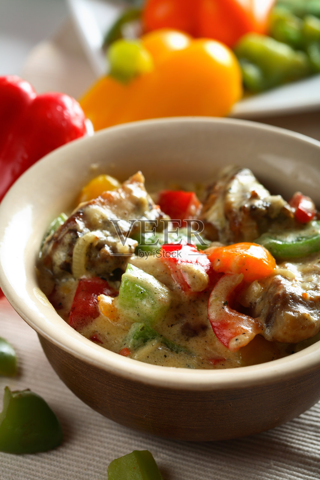 鸡肉和辣椒照片摄影图片