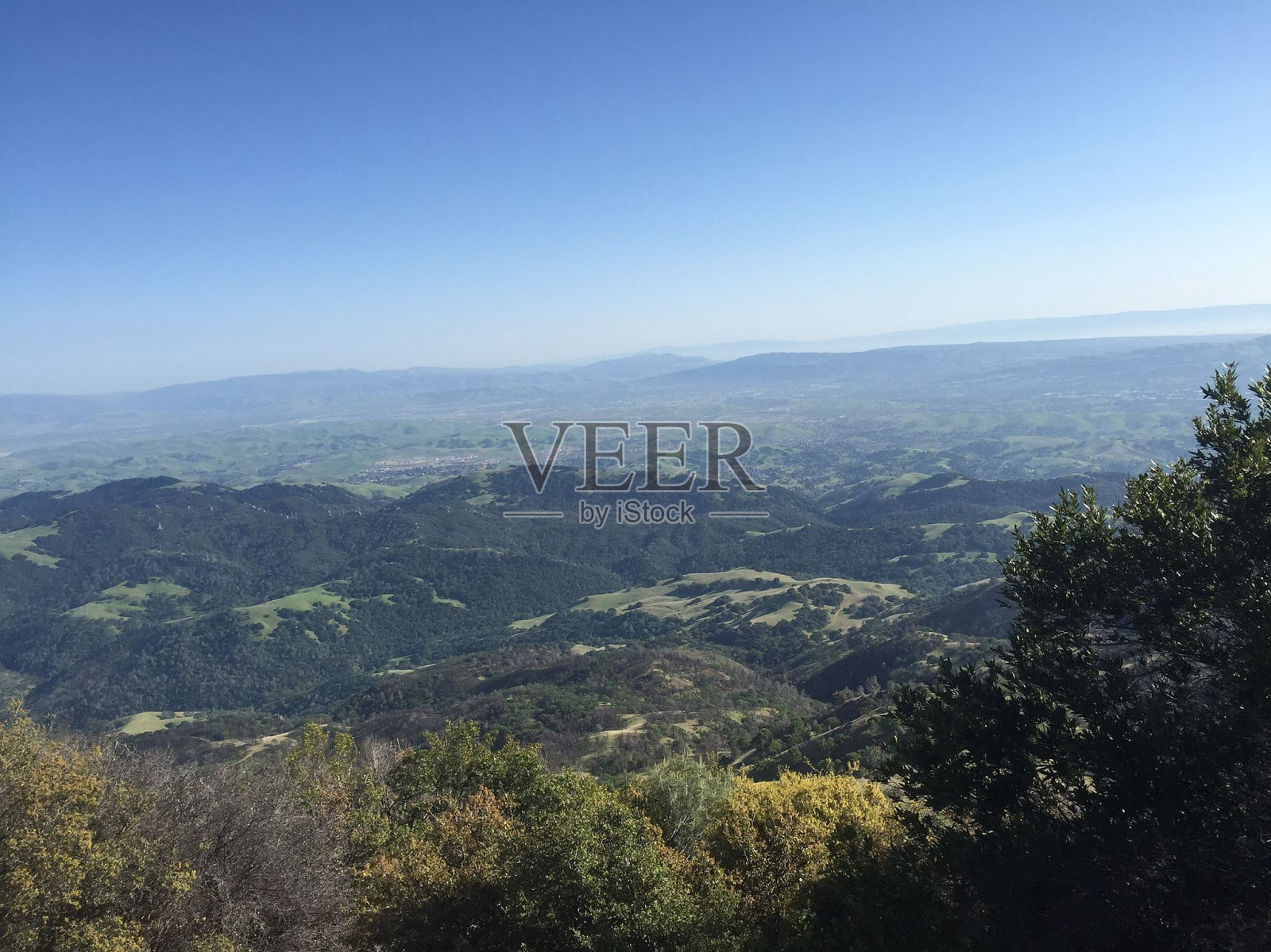 我能看到很远很远的地方照片摄影图片