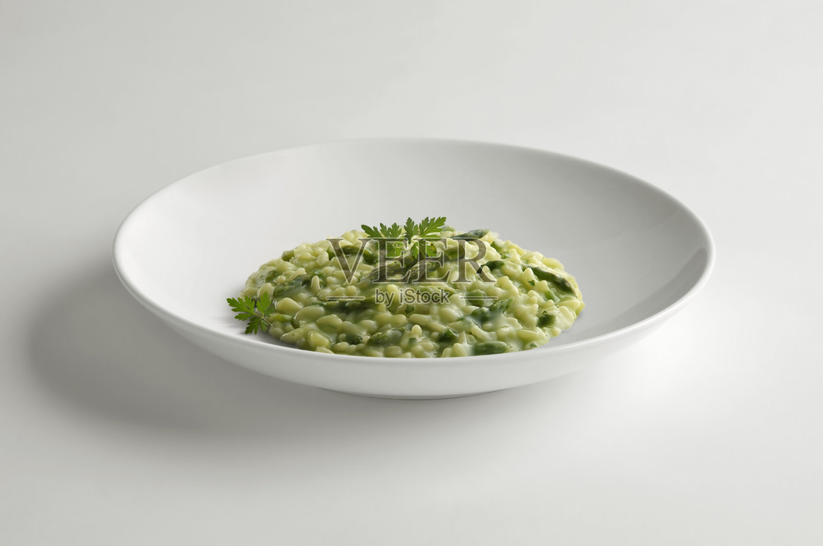 一碗芦笋调味饭照片摄影图片