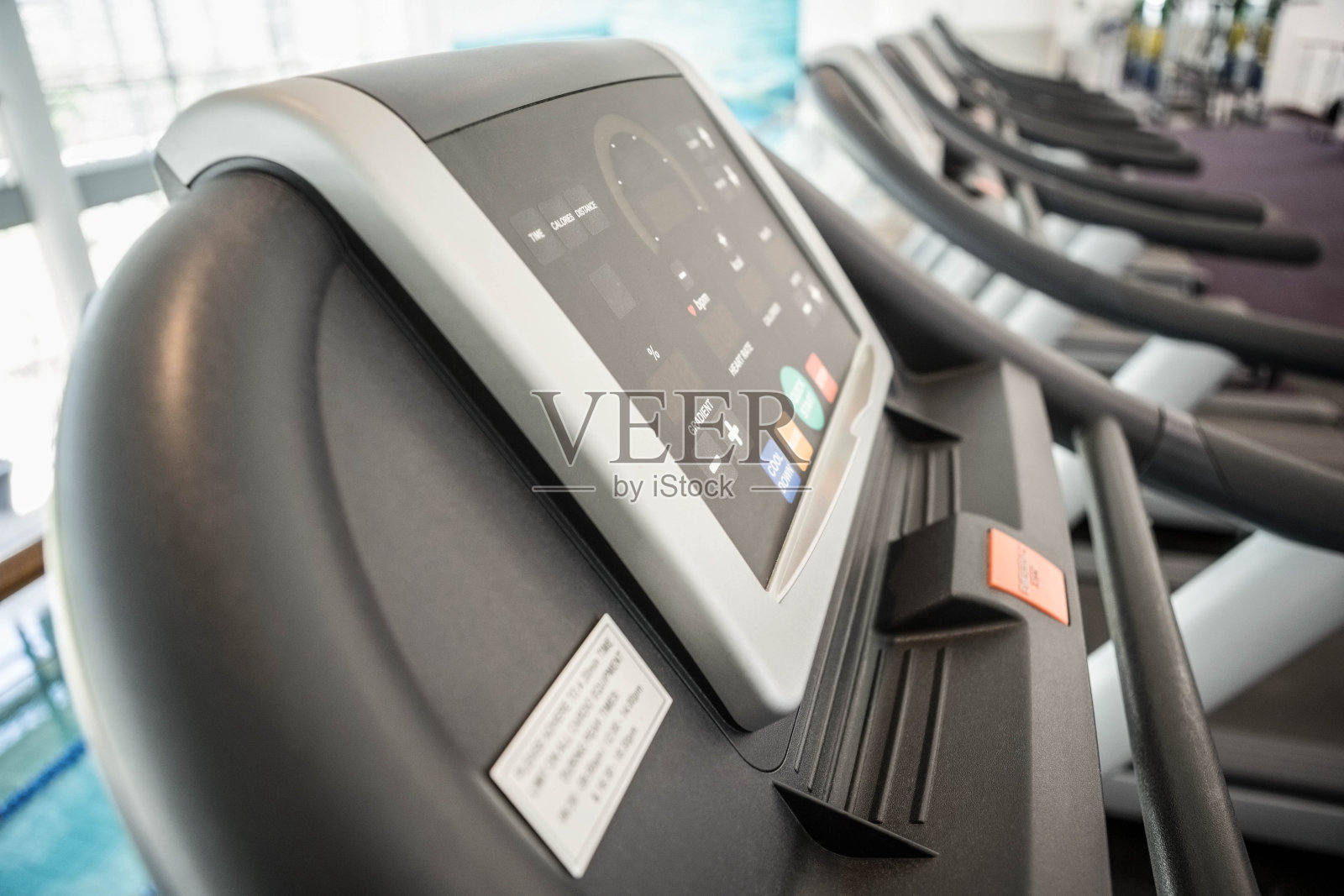 空旷的健身房照片摄影图片