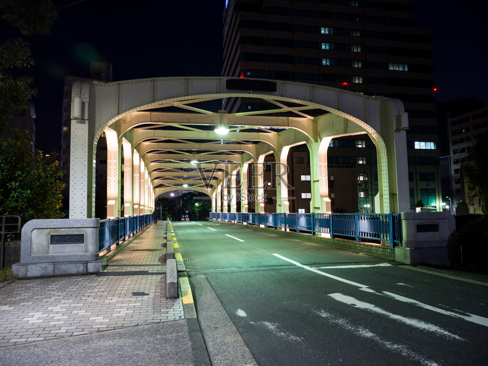 日本桥的夜景照片摄影图片