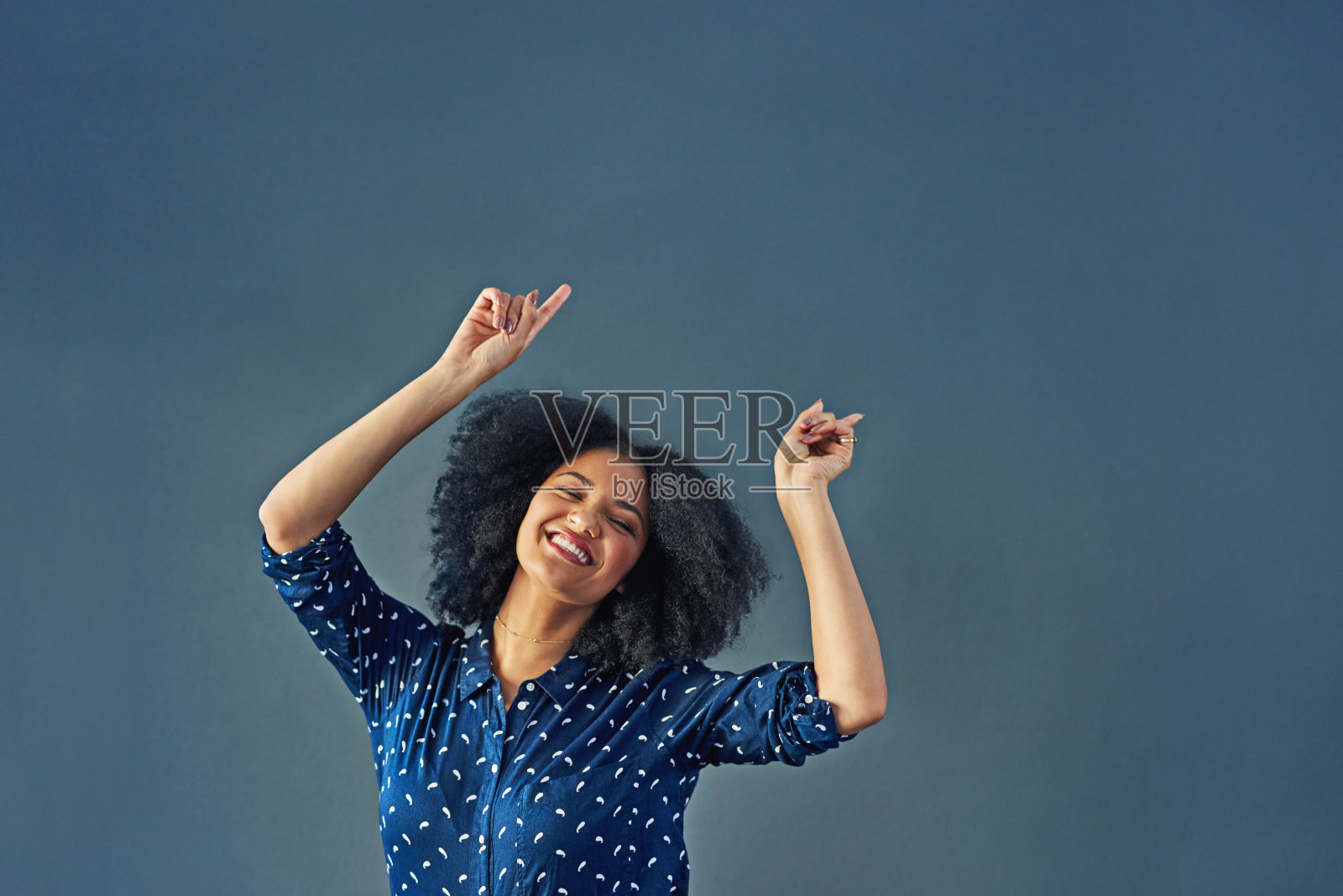 当你不确定的时候，就跳下去照片摄影图片