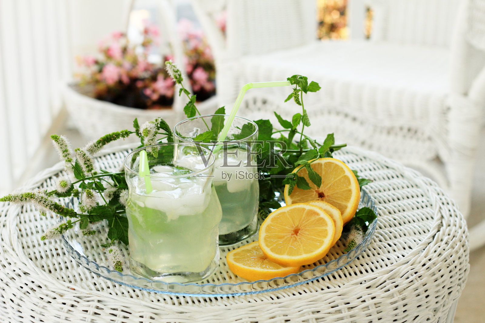 自制的柠檬水照片摄影图片