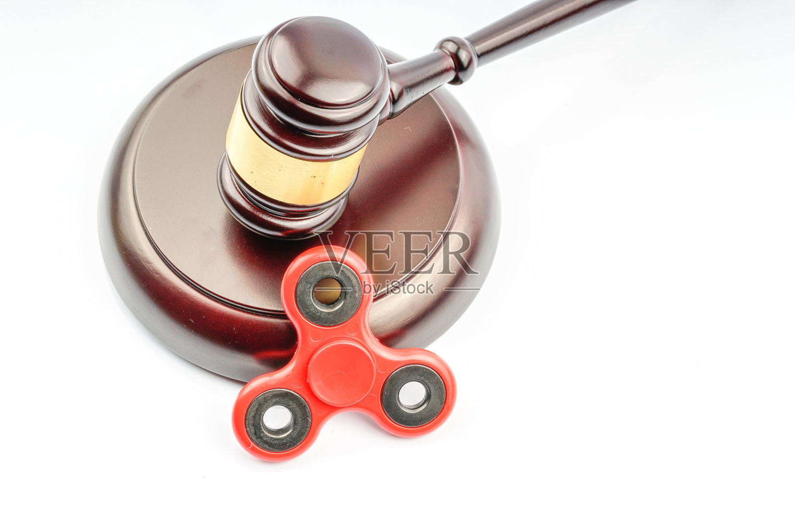 法槌和指尖陀螺照片摄影图片