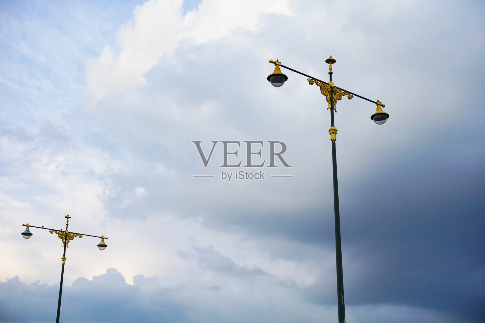 泰国灯在蓝天背景照片摄影图片