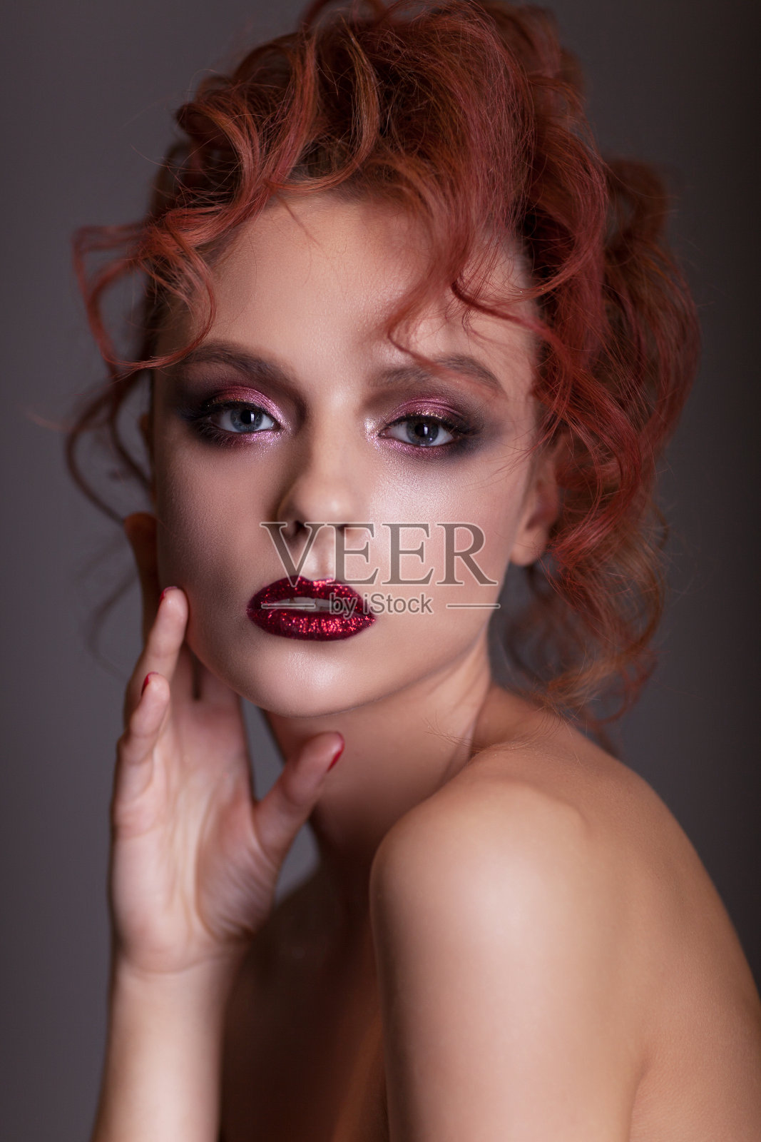 一个少女的创意肖像照片摄影图片