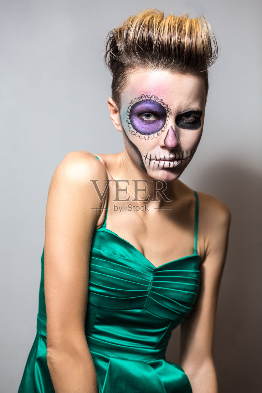 万圣节的女人照片摄影图片