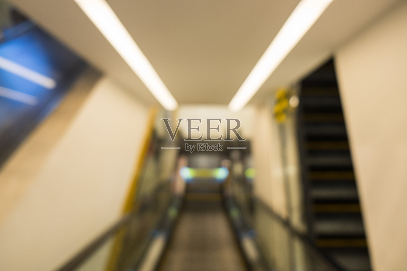 模糊购物中心内的场景照片摄影图片