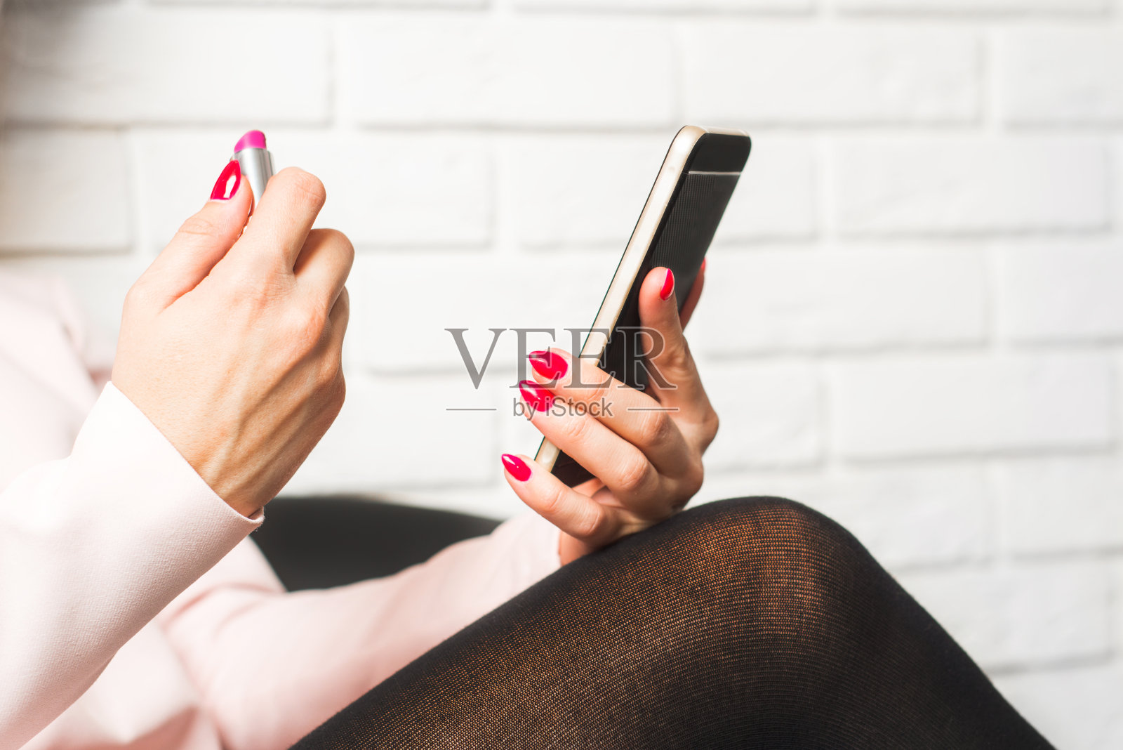 看手机就能弥补照片摄影图片