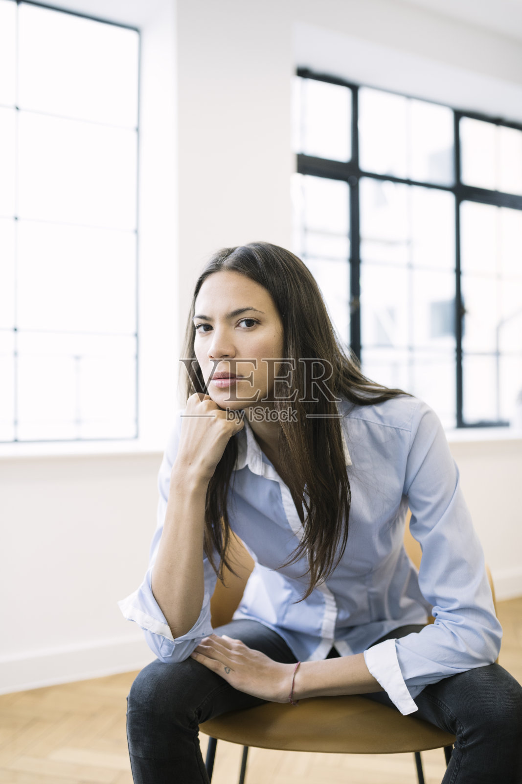 年轻的企业家照片摄影图片