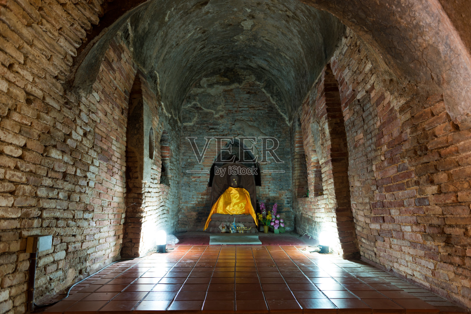 Wat Umong(隧道庙)照片摄影图片