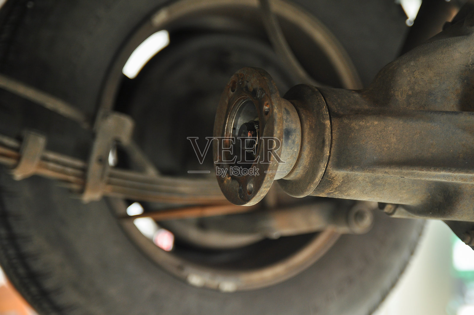 卡车的差速器或末级齿轮照片摄影图片