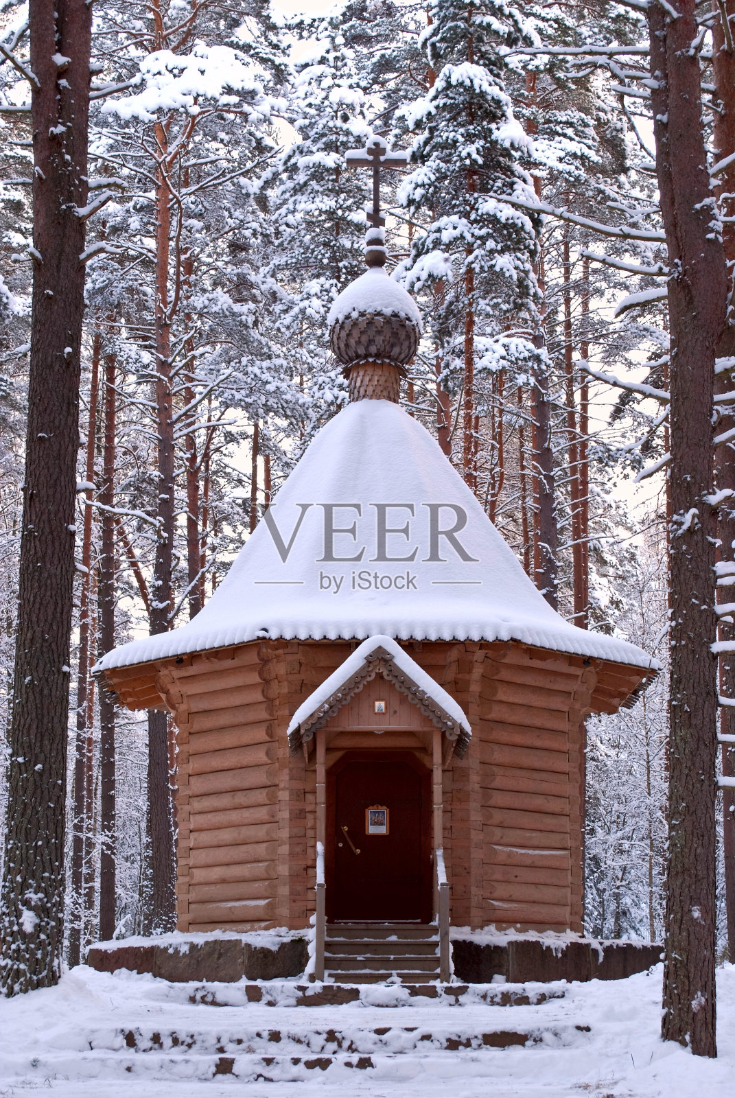 木制教堂。照片摄影图片