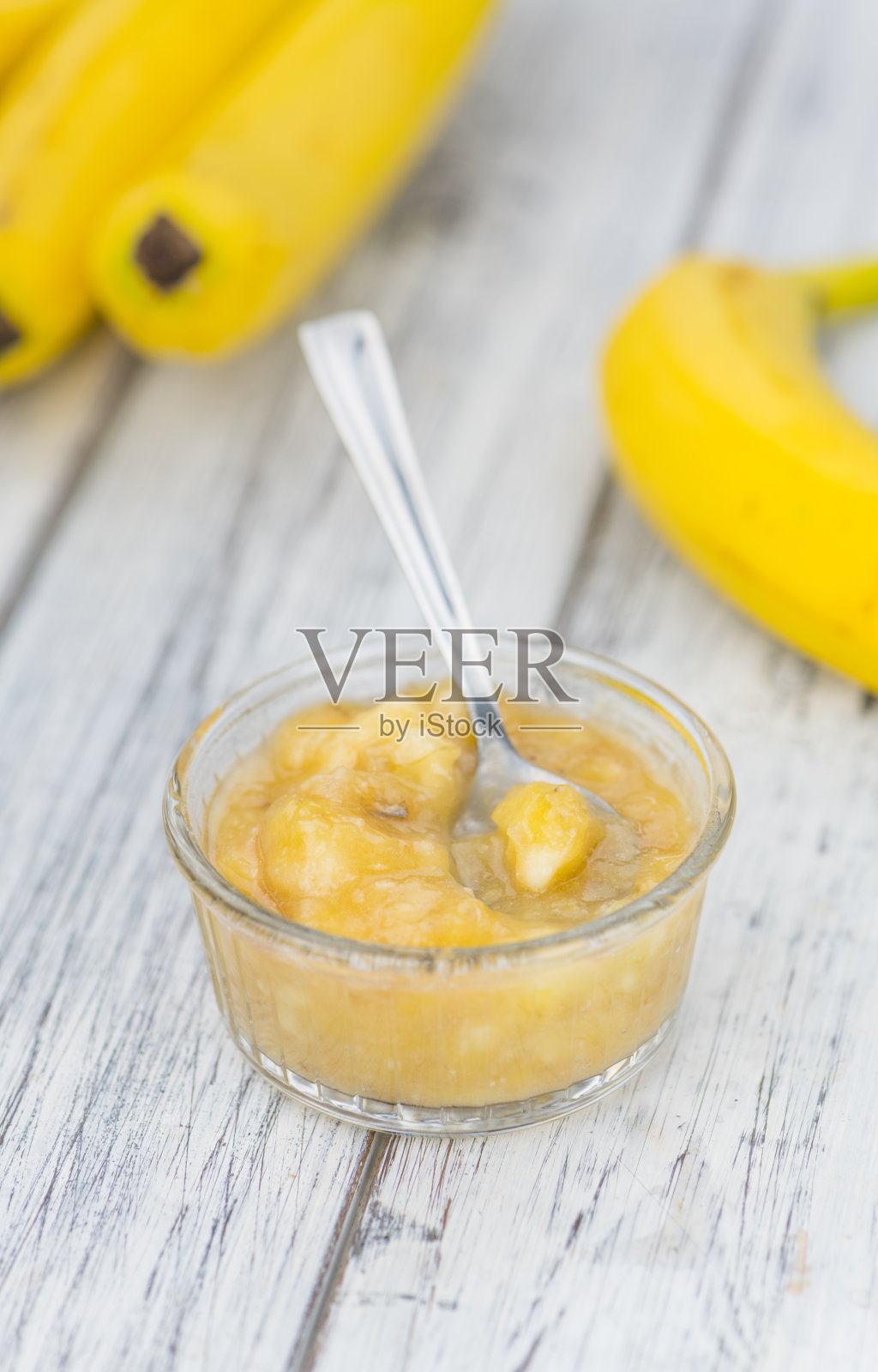 香蕉泥在木制的背景照片摄影图片