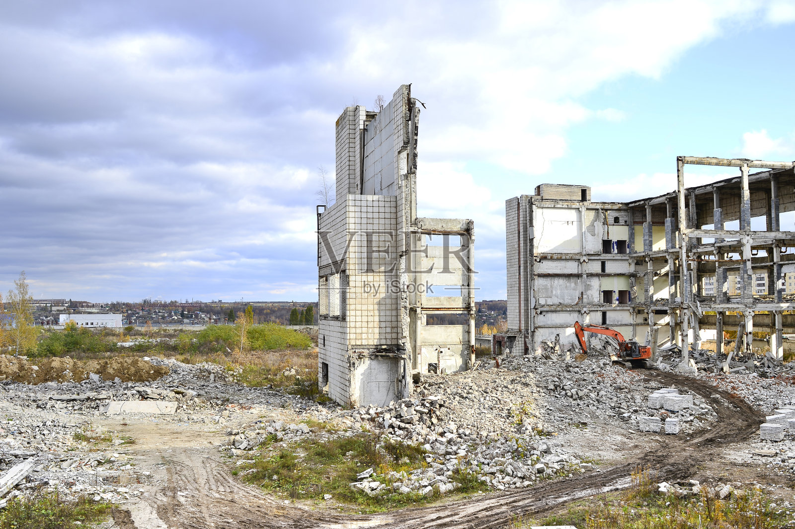 拆除、拆解大型工业企业的残余物照片摄影图片