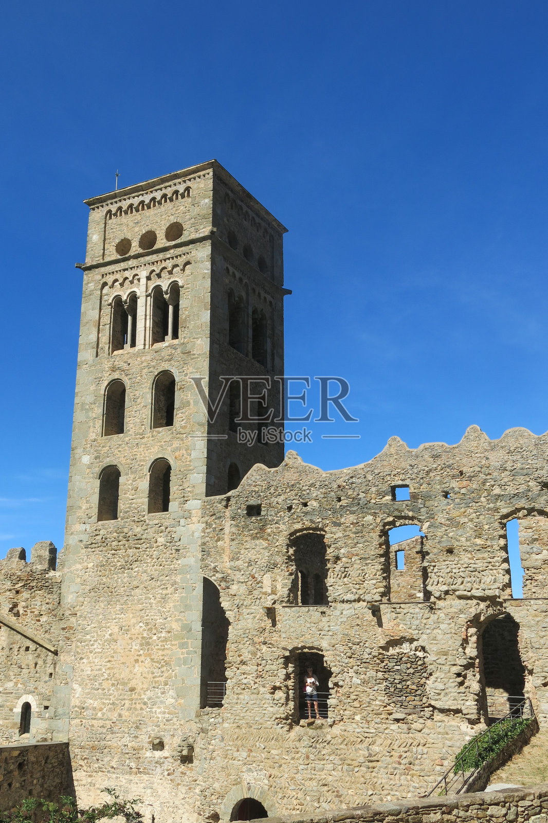 古老的修道院，叫做Sant Pere de Rodes，西班牙加泰罗尼亚。照片摄影图片