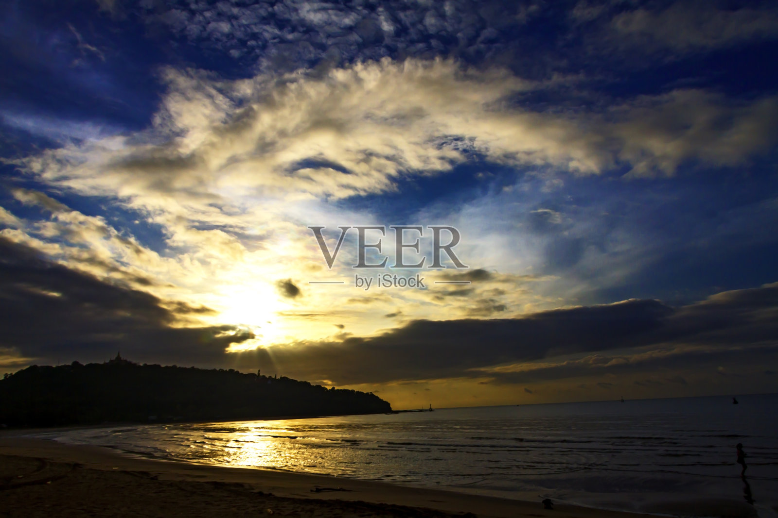 日出和剪影自然海滩班克鲁特海滩照片摄影图片