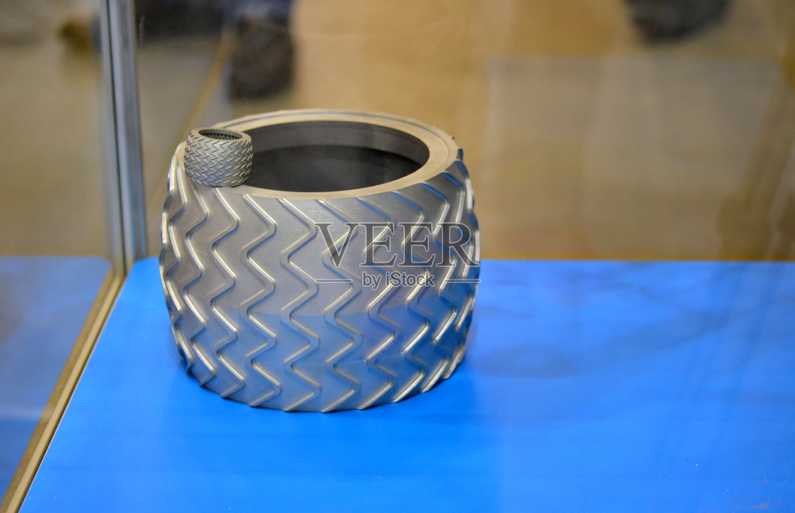 物体打印在金属3d打印机照片摄影图片