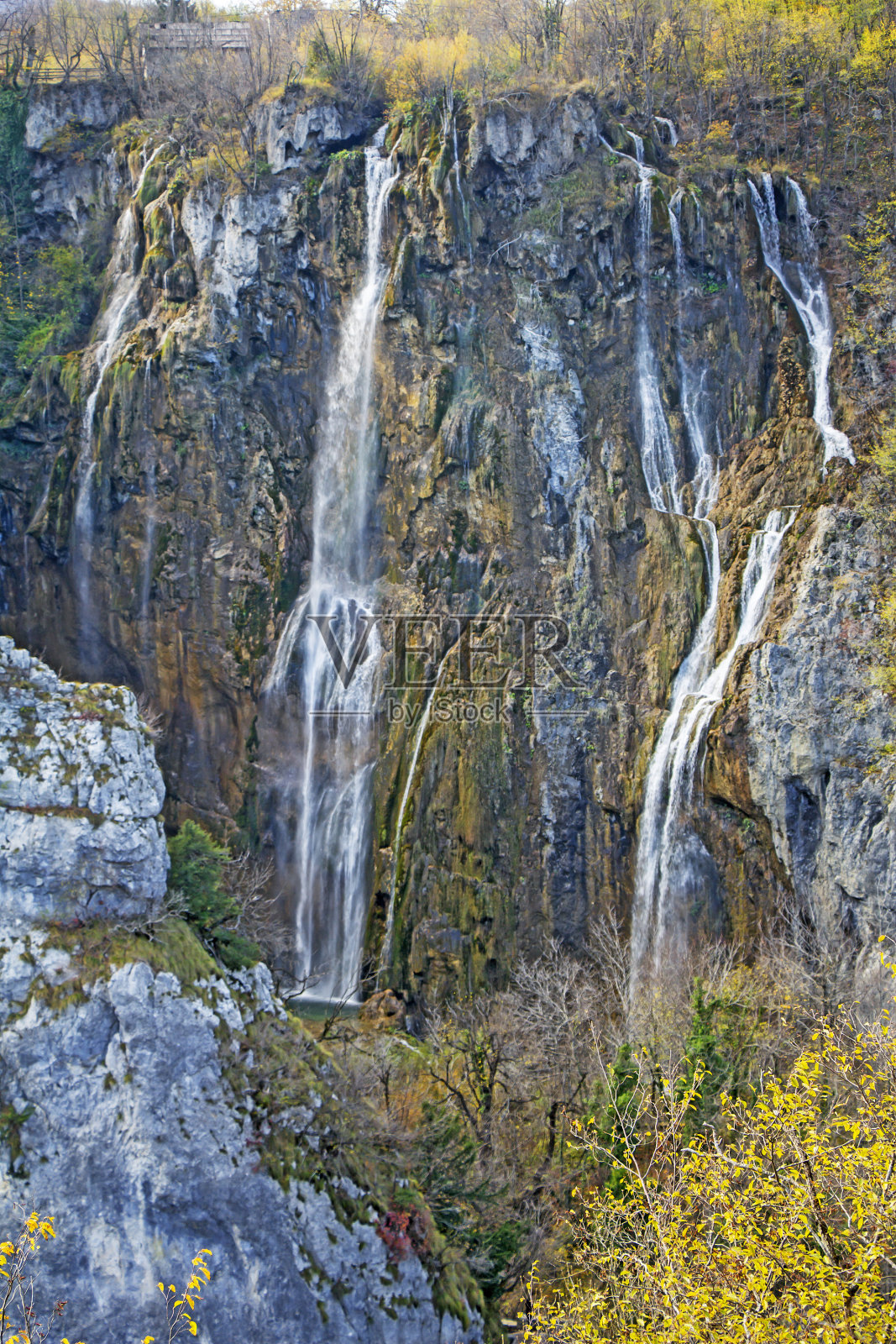 克罗地亚普利特维茨湖国家公园的瀑布照片摄影图片