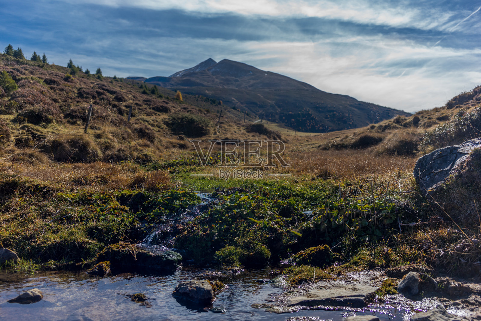 秋天在瑞士阿尔卑斯山徒步旅行- 7照片摄影图片