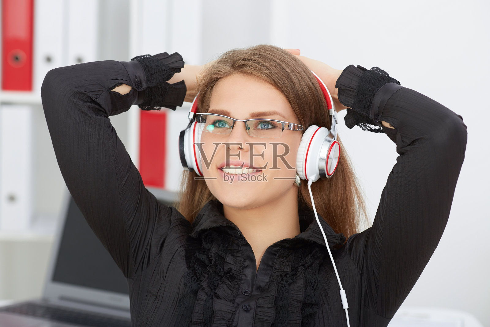 维塔利·米奇库照片摄影图片