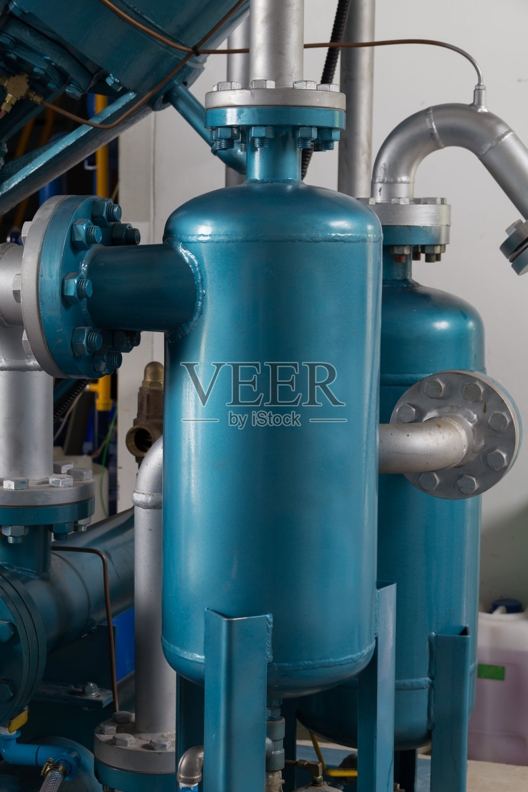 大的空气压缩机。照片摄影图片