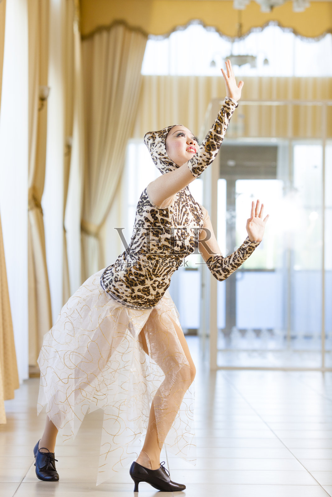 跳芭蕾舞演员照片摄影图片