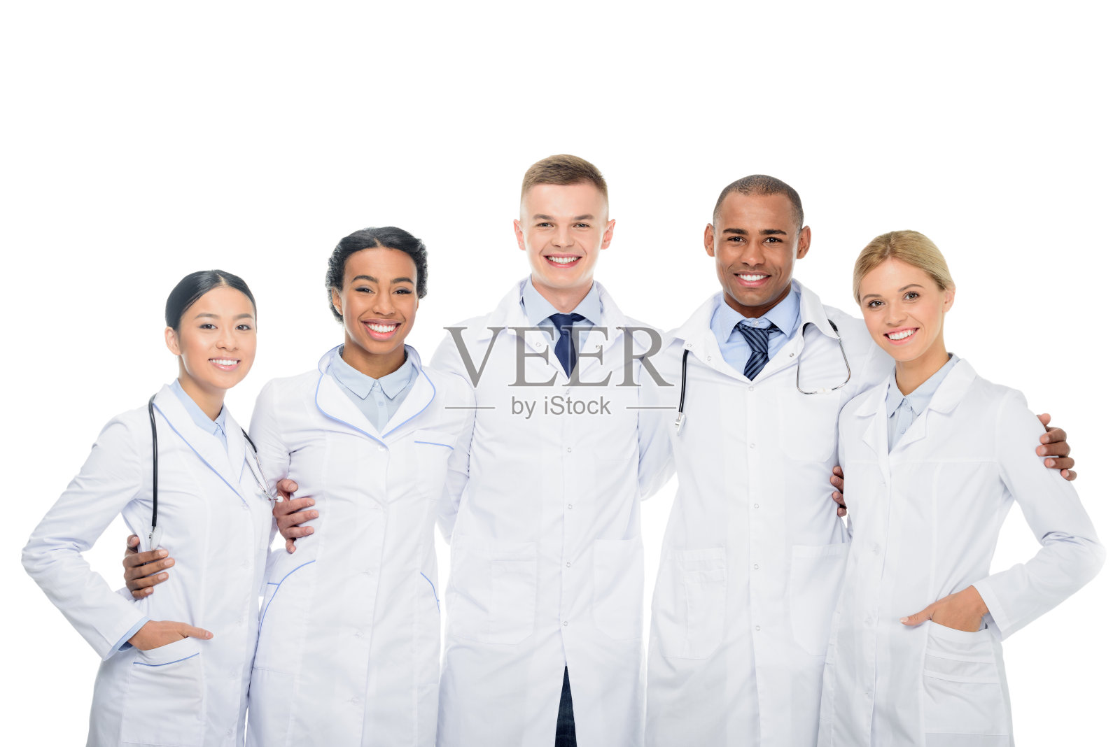 拥抱穿着白大褂的医生照片摄影图片