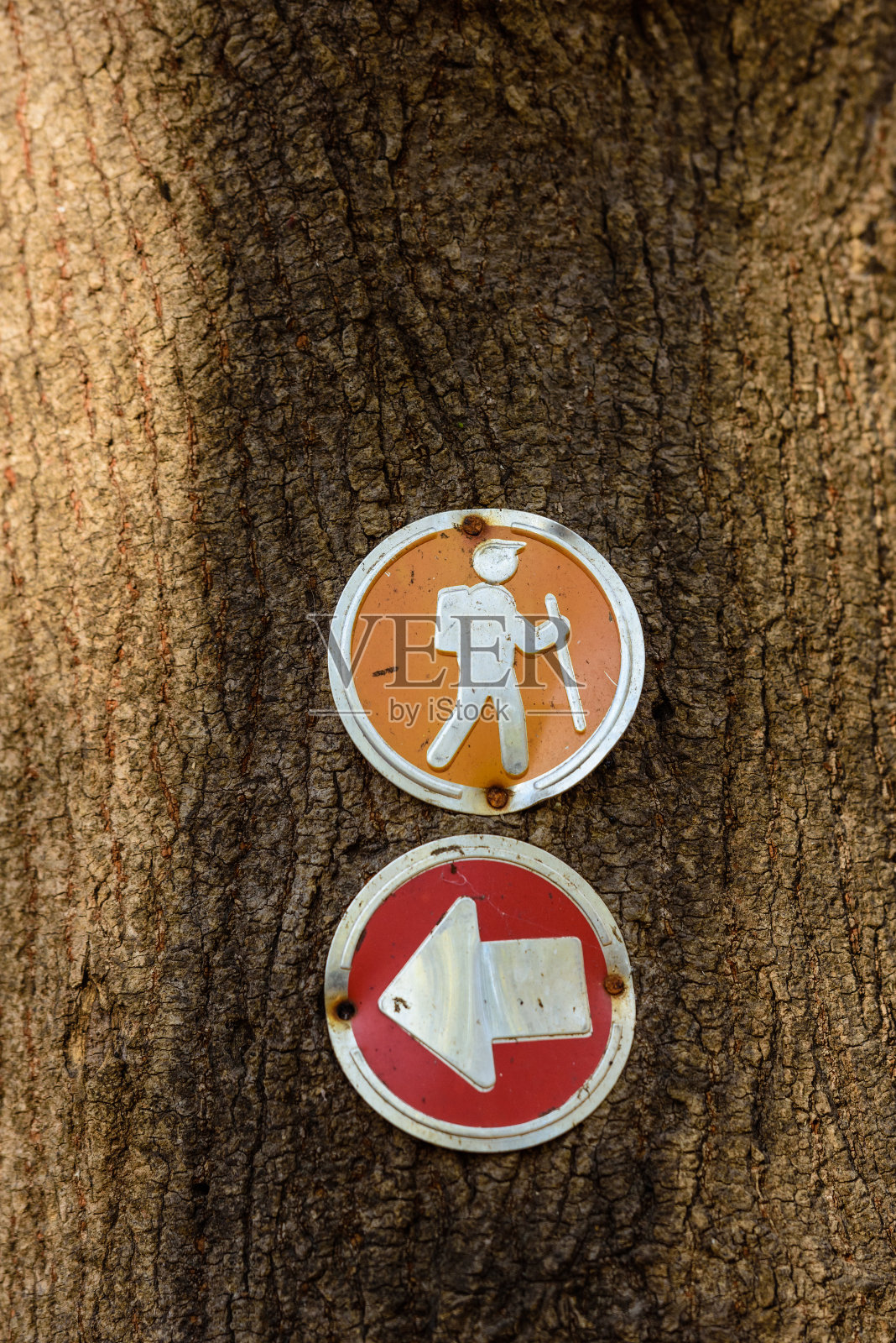 徒步路线和方向标志照片摄影图片