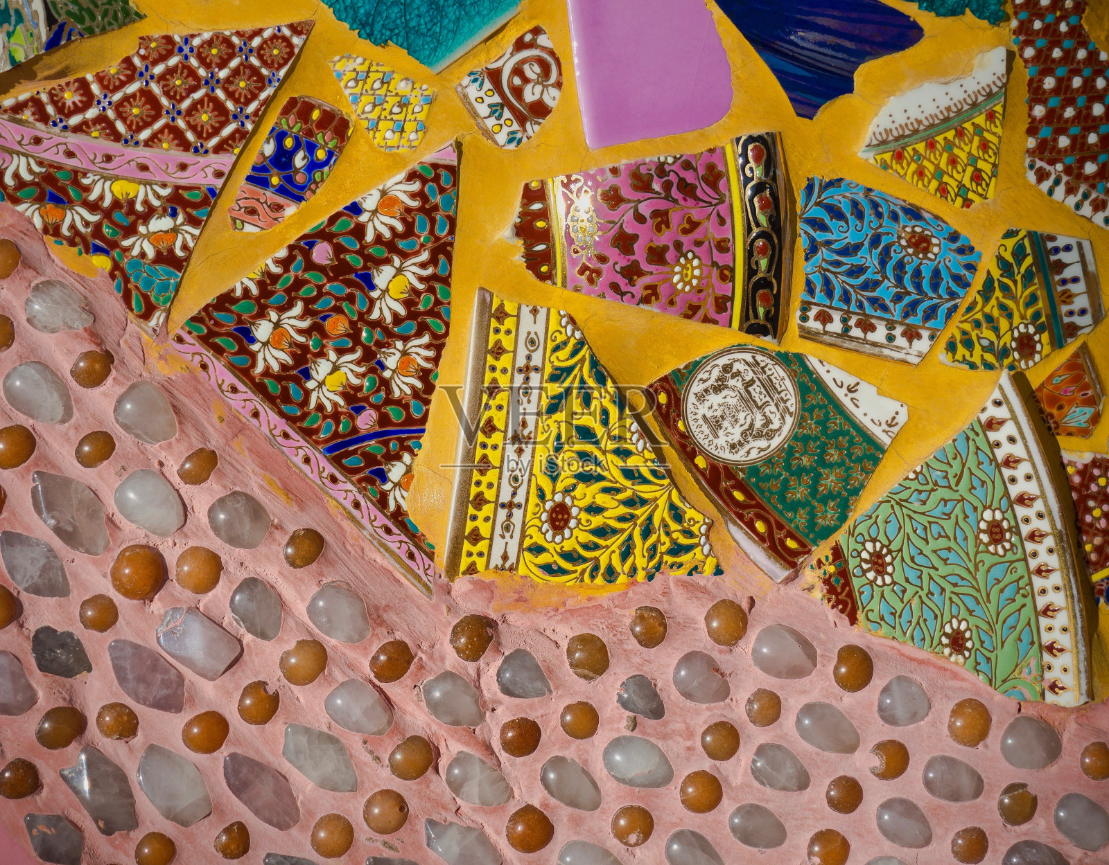 泰国寺庙墙的马赛克装饰风格照片摄影图片