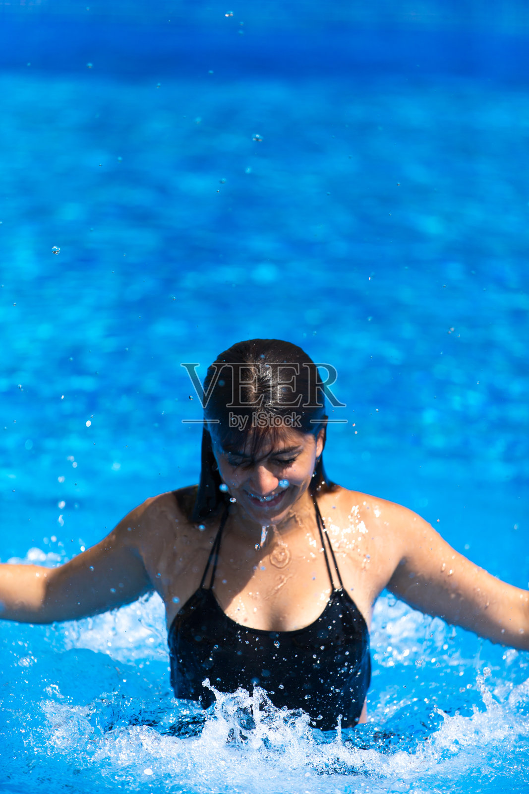 游泳池照片摄影图片