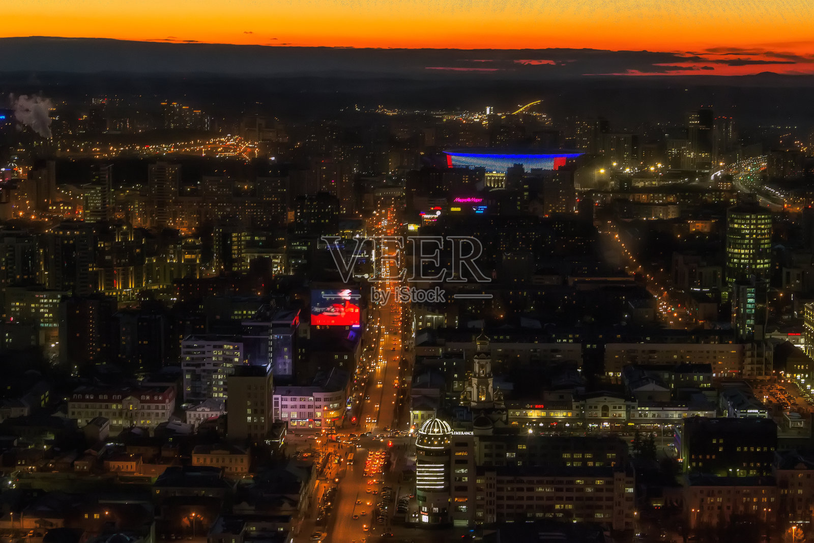 冬天，叶卡捷琳堡的夜景照片摄影图片