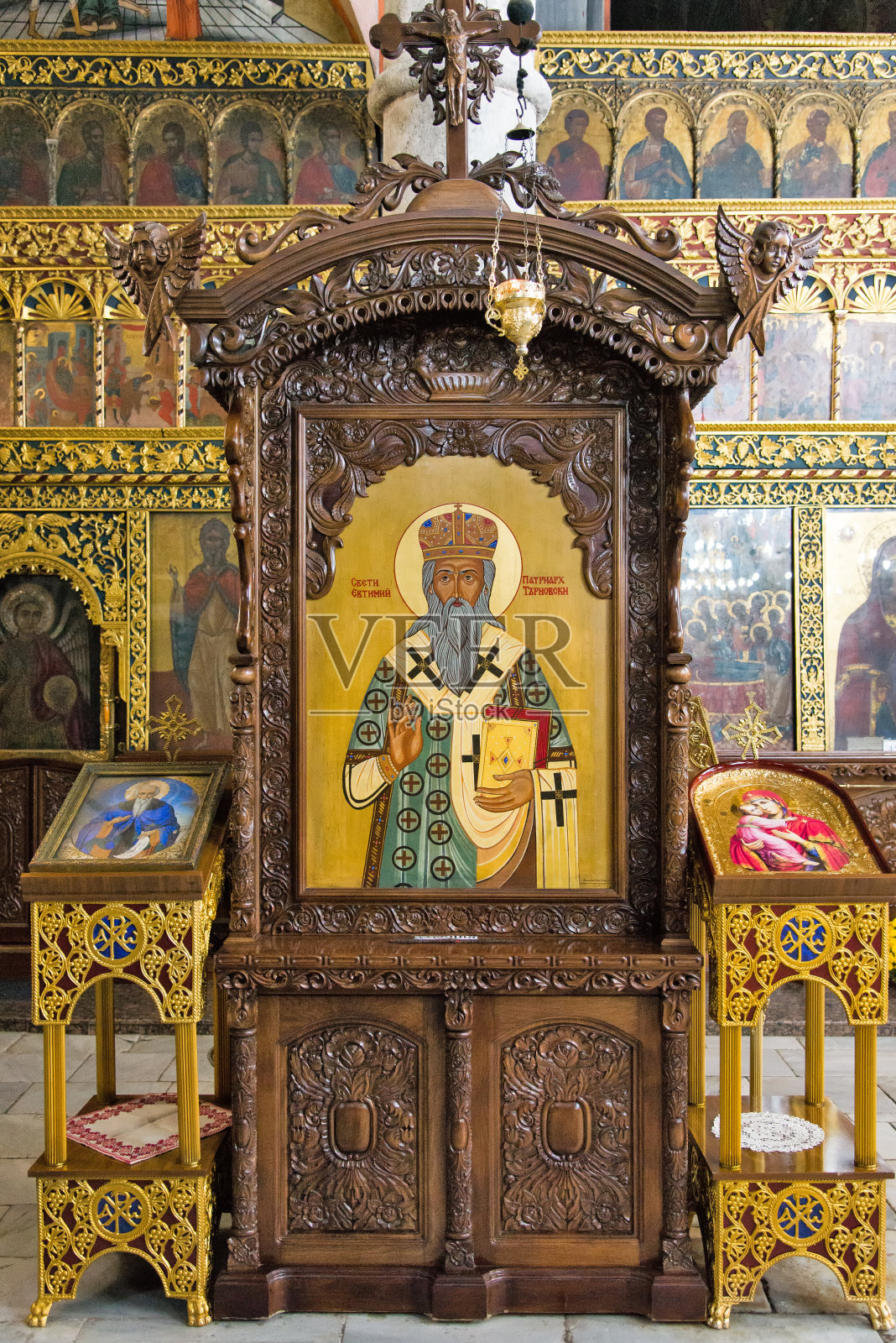 圣母升天堂的内部。照片摄影图片