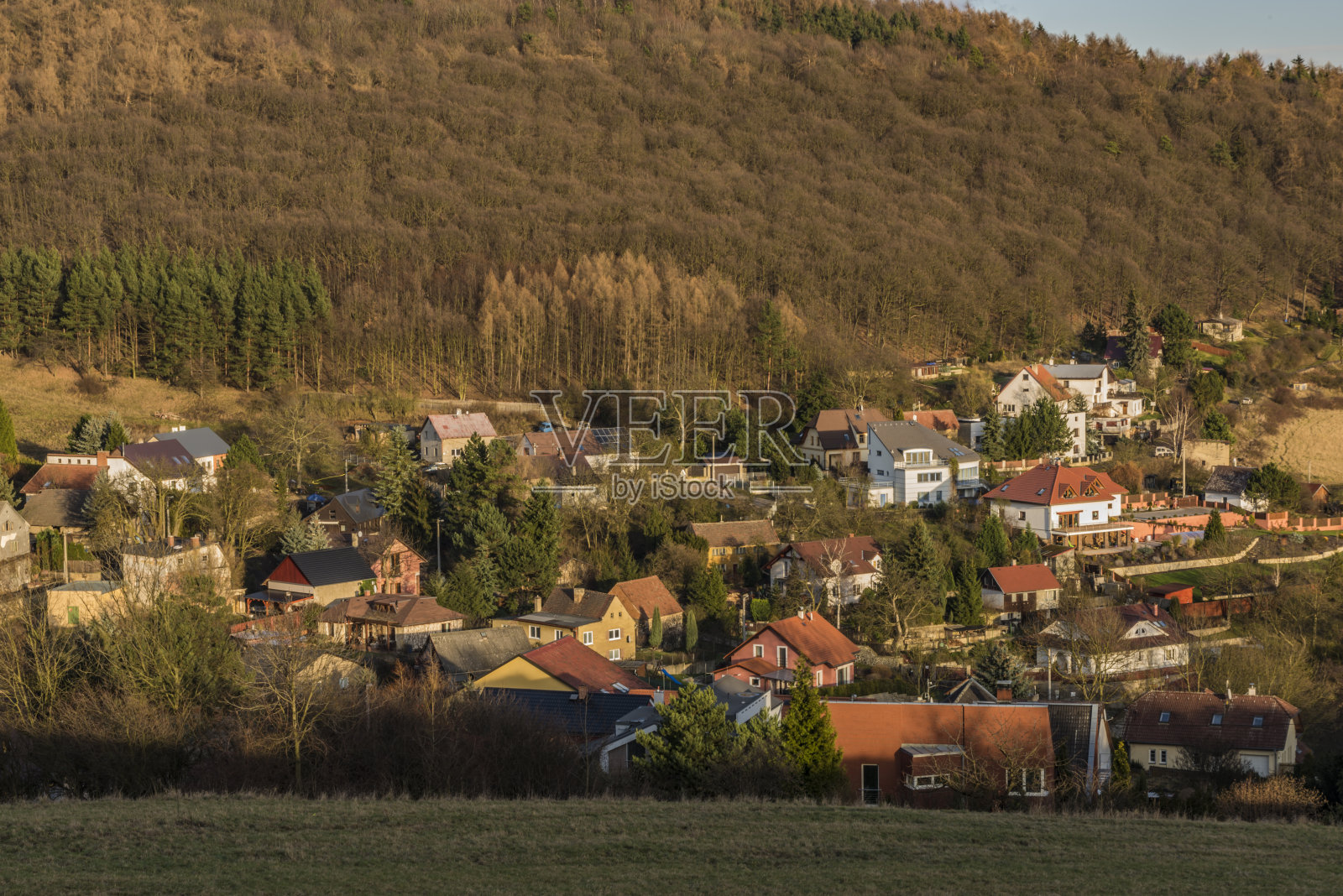 Dobetice村和Usti nad Labem镇的一部分照片摄影图片