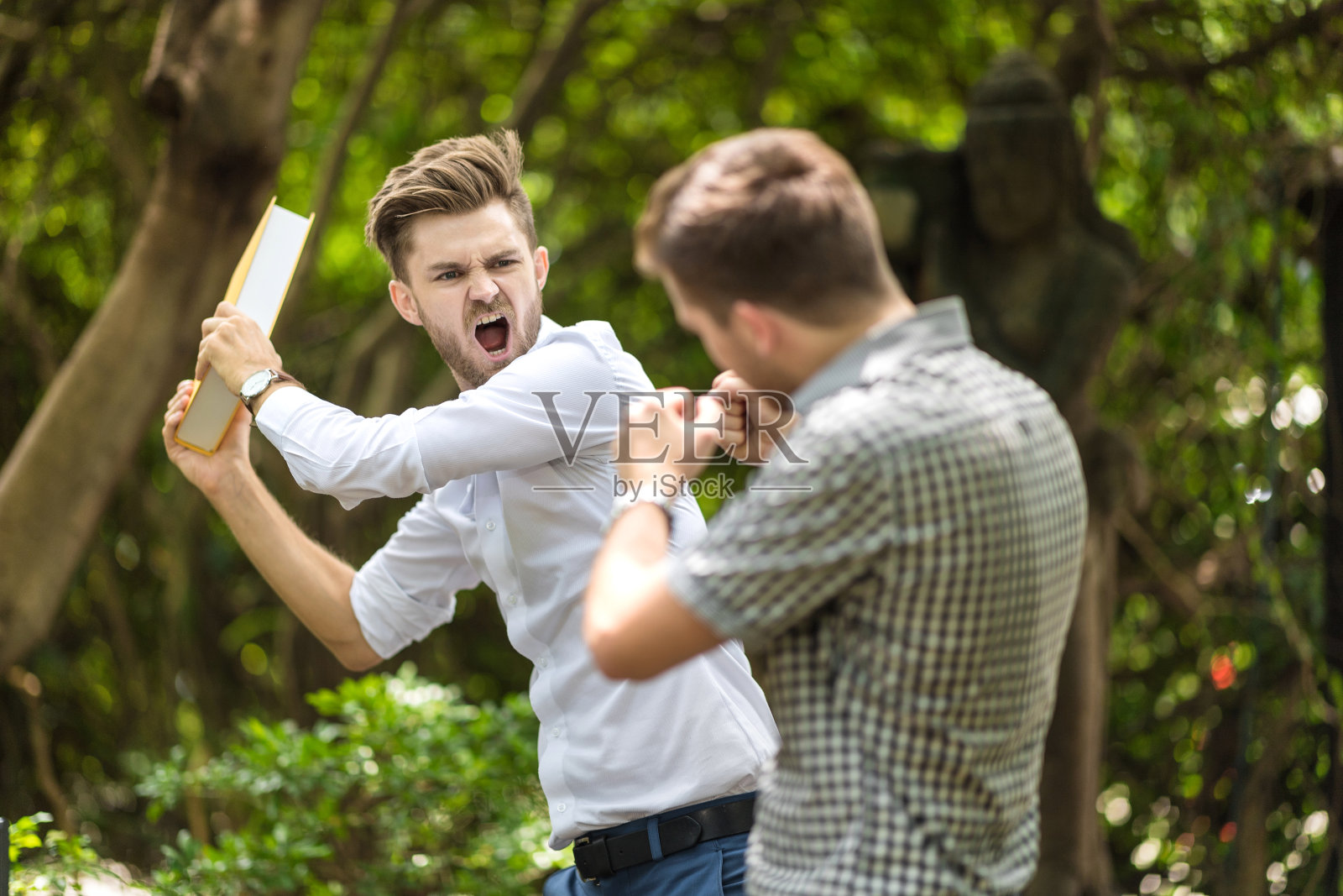 商务人士冲突问题照片摄影图片