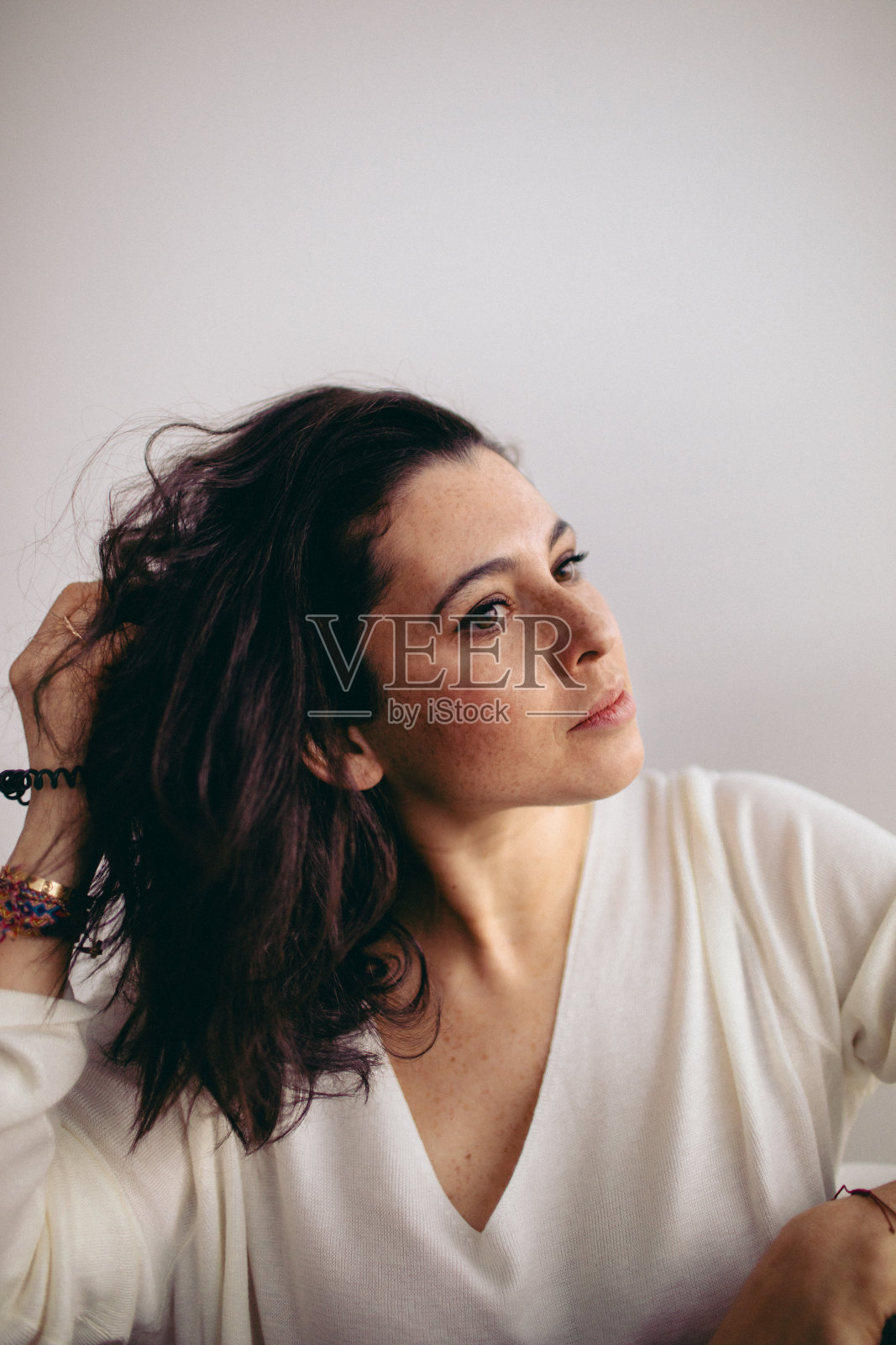 一个美丽女人的肖像照片摄影图片