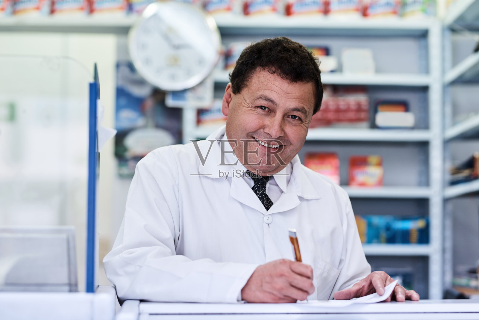 当我为顾客服务后，我会把它写下来照片摄影图片