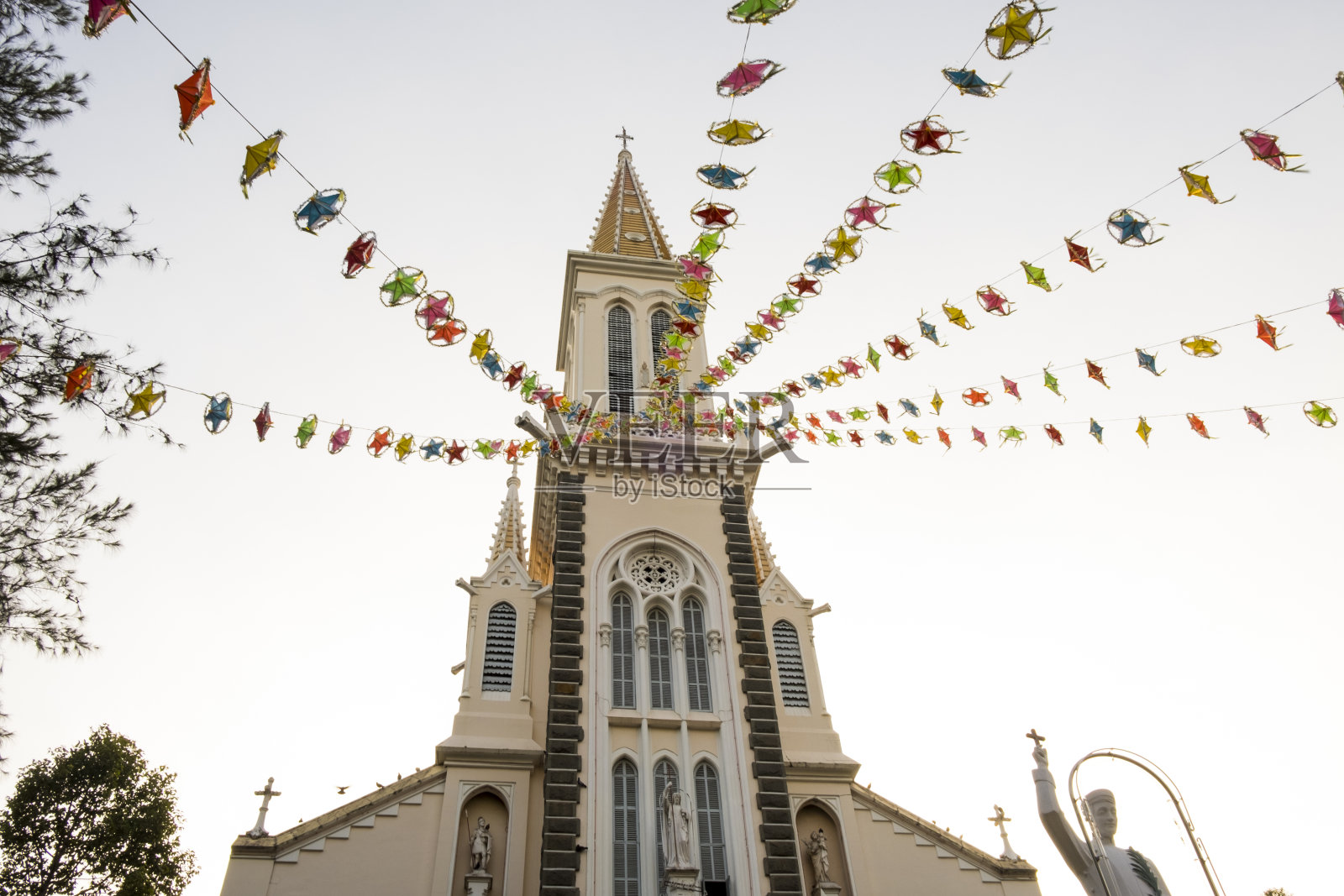胡志明市惠延西教堂，越南照片摄影图片