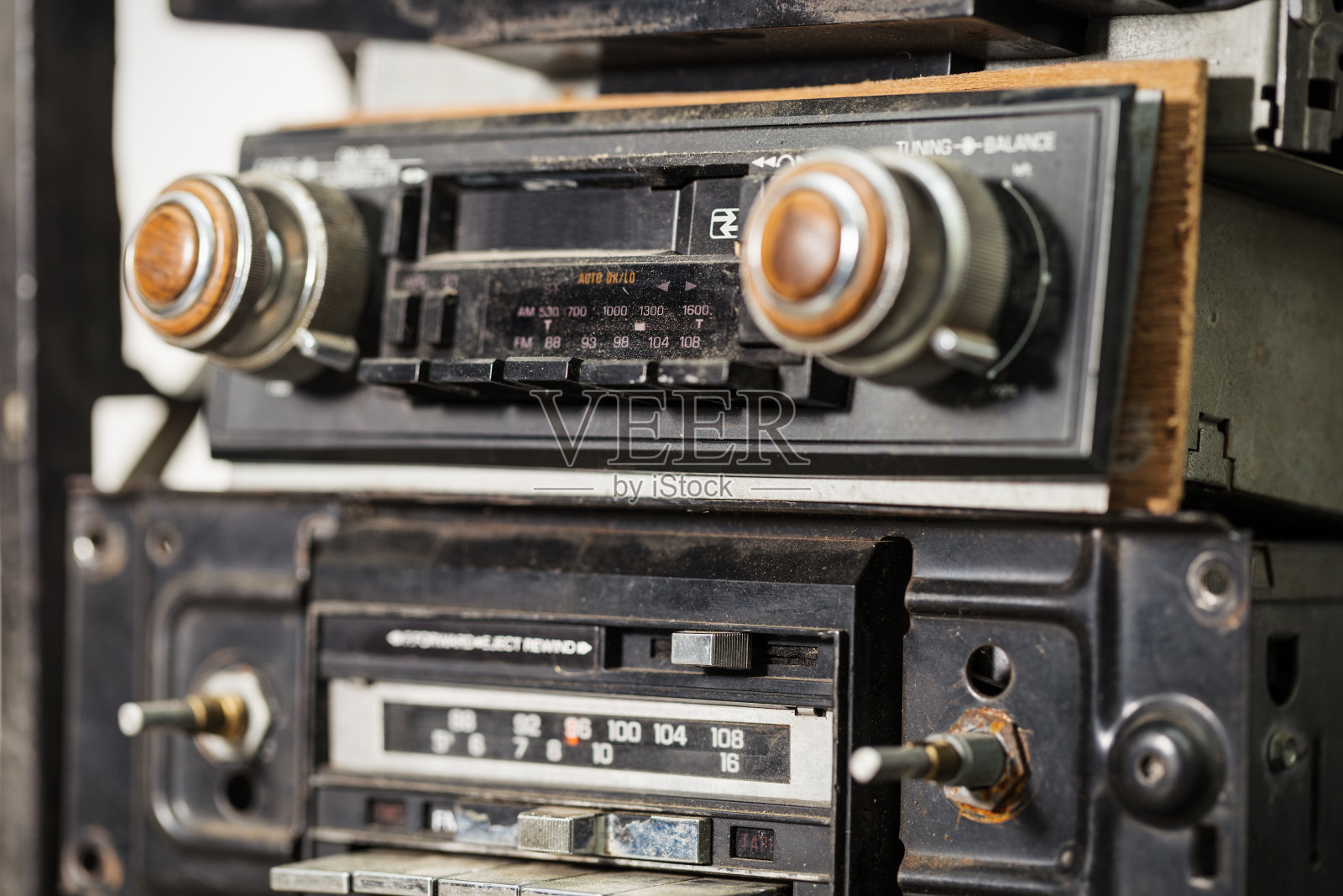 老式汽车收音机照片摄影图片