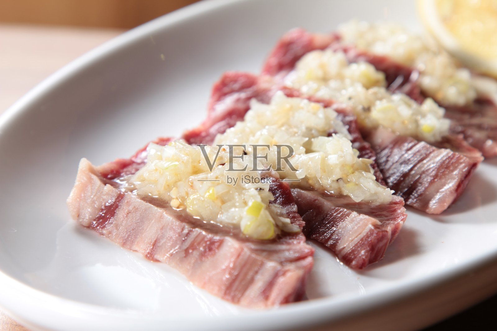 生牛肉照片摄影图片