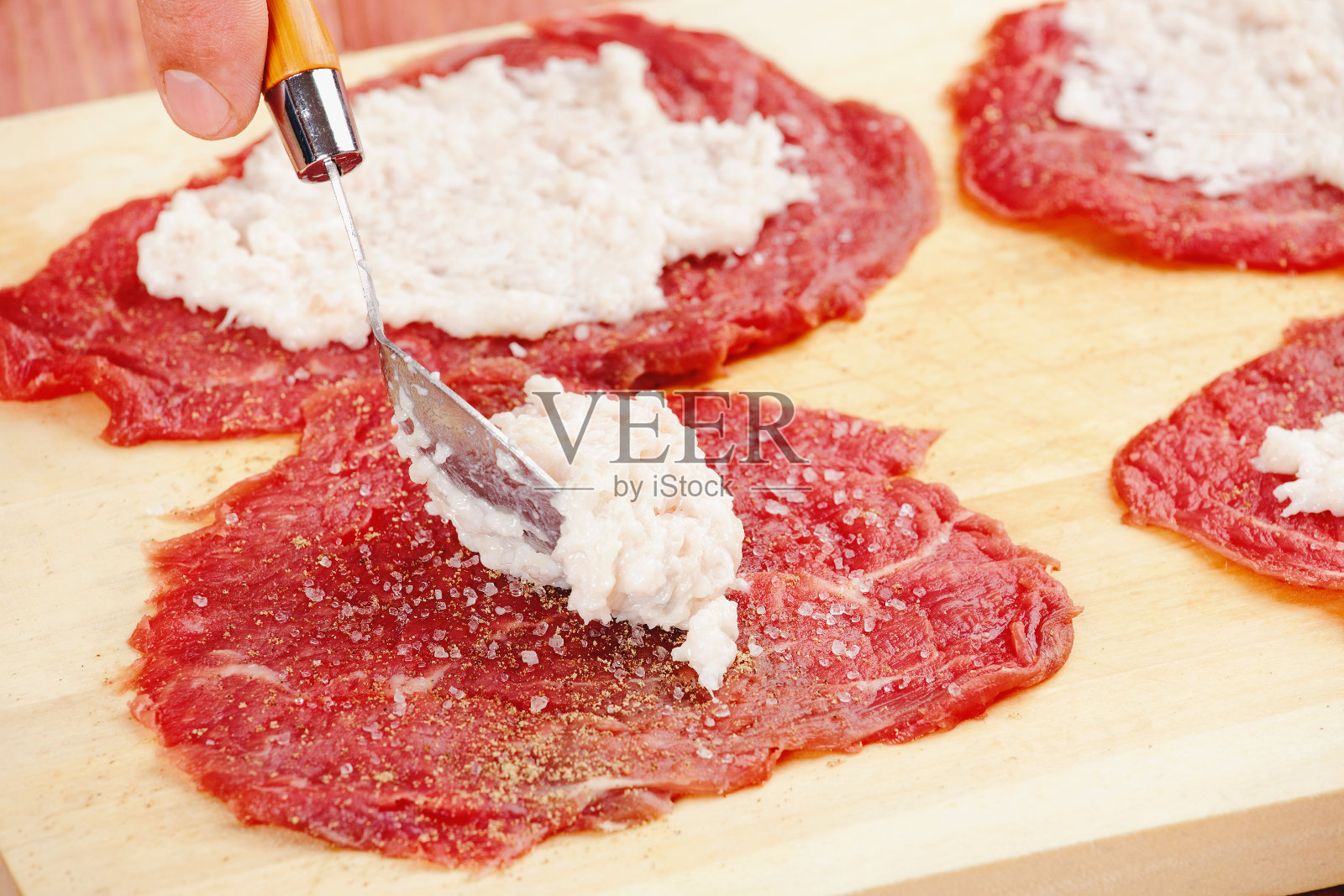 烹饪塞肉丸照片摄影图片