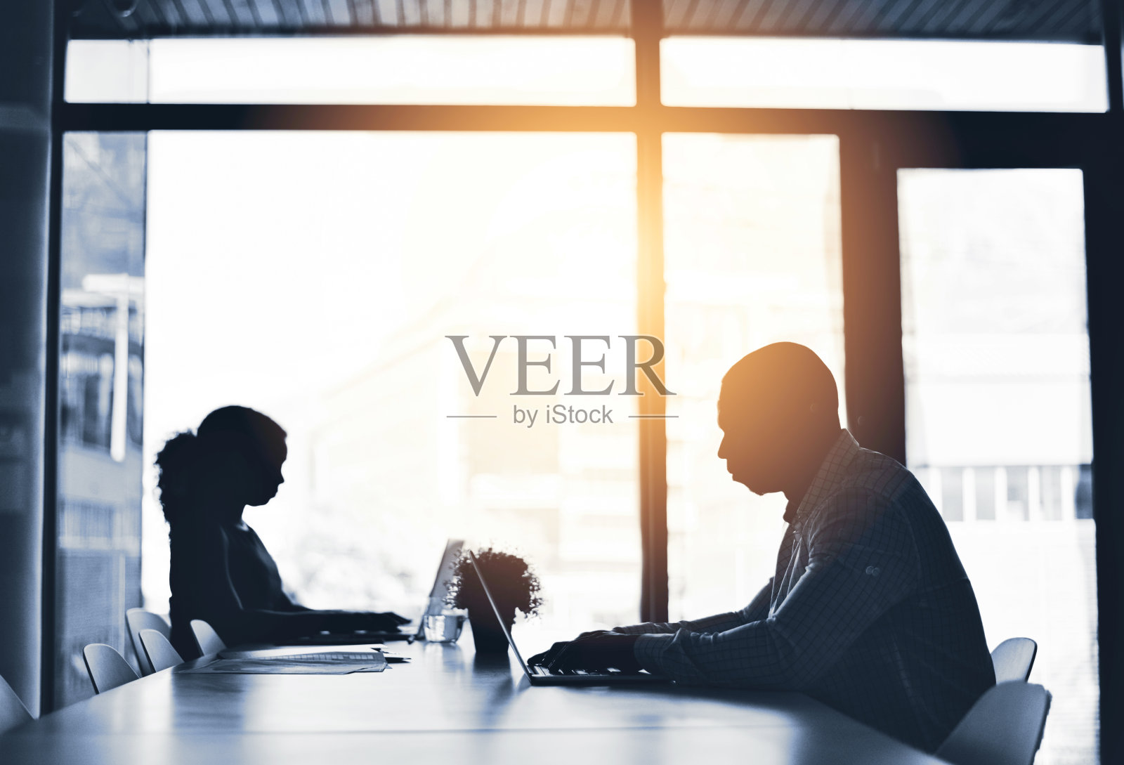 促使他们专注于巨大的成功照片摄影图片