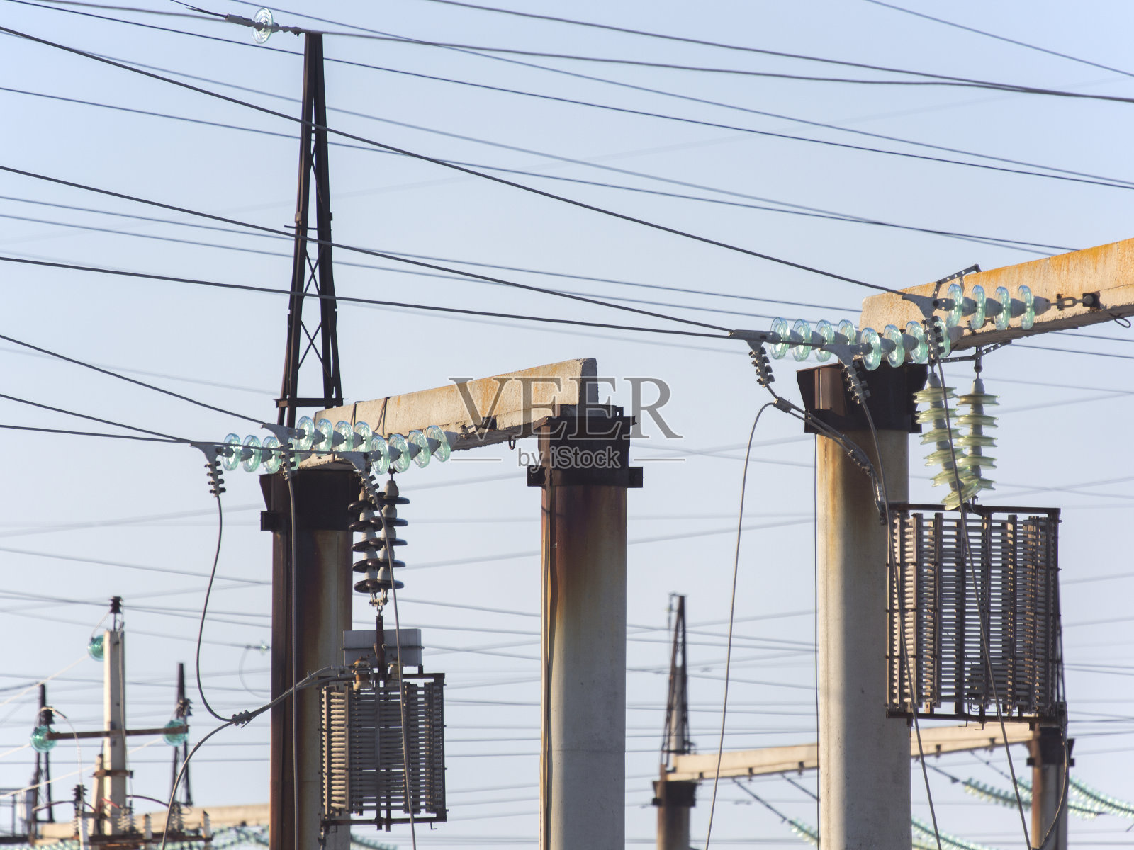 带变压器的高压变电站照片摄影图片