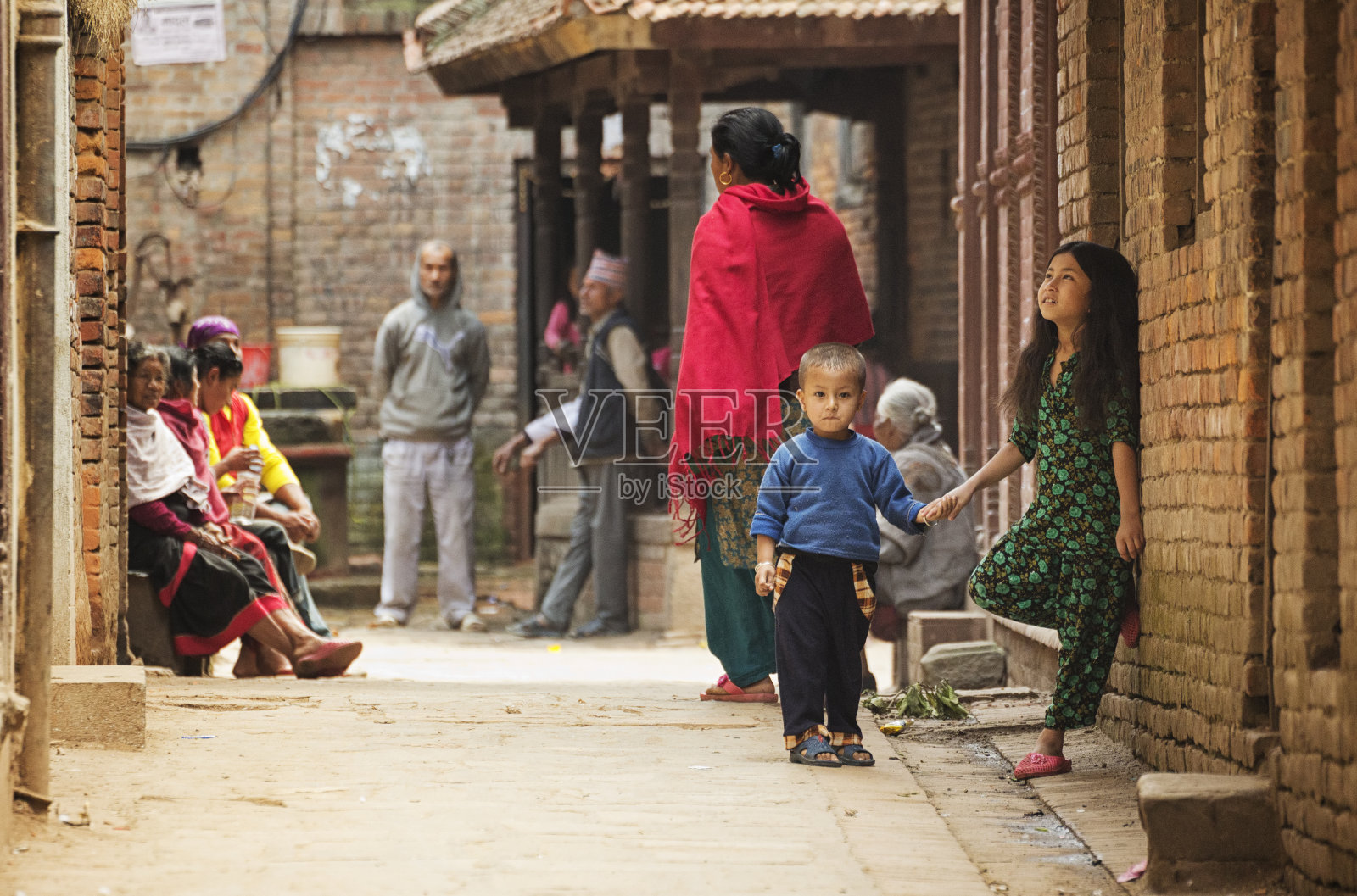 尼泊尔巴德岗的狭窄街道照片摄影图片