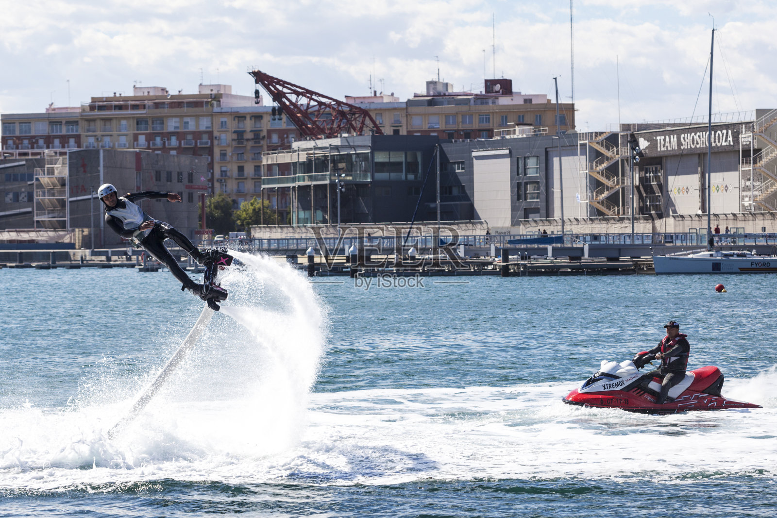 表现在Flyboard照片摄影图片