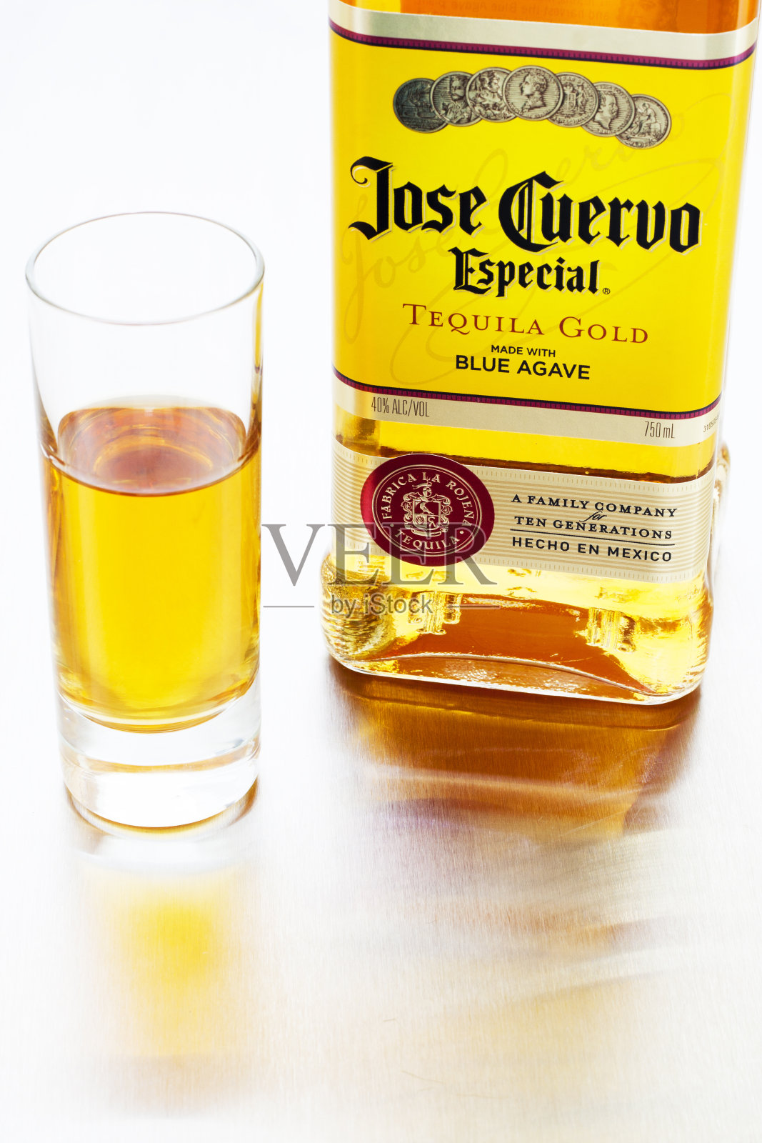 Jose Cuervo特别黄金龙舌兰酒照片摄影图片